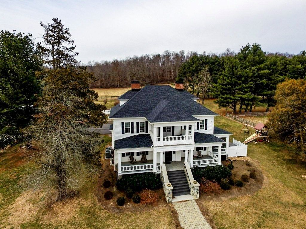 Photo of 6112 E Lee Highway, Draper, VA 24324 (MLS # 104642)