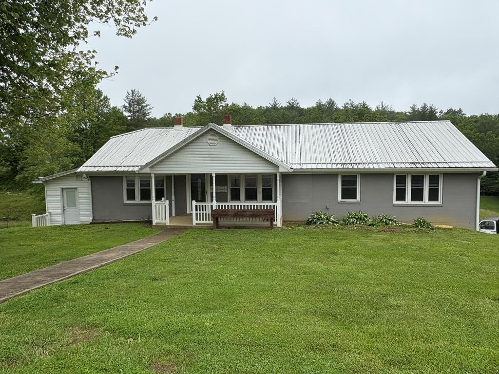 Photo of 6805 Wilson Highway, Independence, VA 24348 (MLS # 103604)