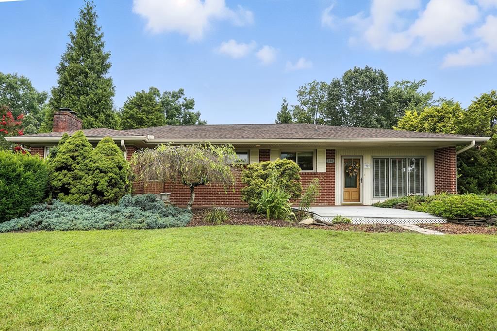 Photo of 250 Pace Drive, Bristol, VA 24201 (MLS # 105827)