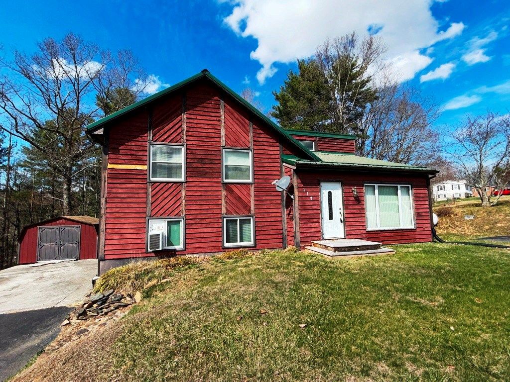 Photo of 118 Inglewood Dr, Max Meadows, VA 24382 (MLS # 109180)