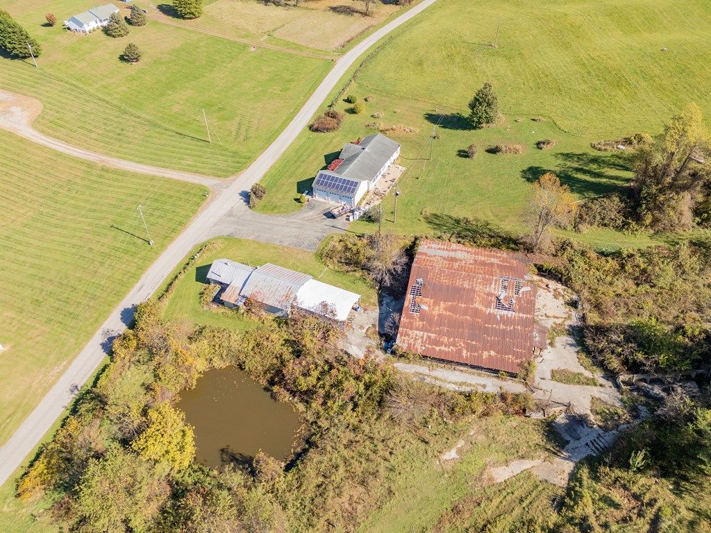 Photo of 508 Whitelocke Road SE Rd, Floyd, VA 24091 (MLS # 104710)