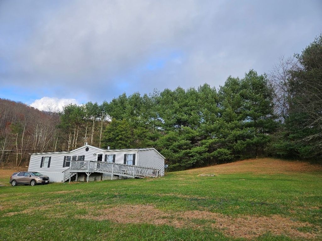 Photo of 1222 Austin Lane, Chilhowie, VA 24319 (MLS # 104176)
