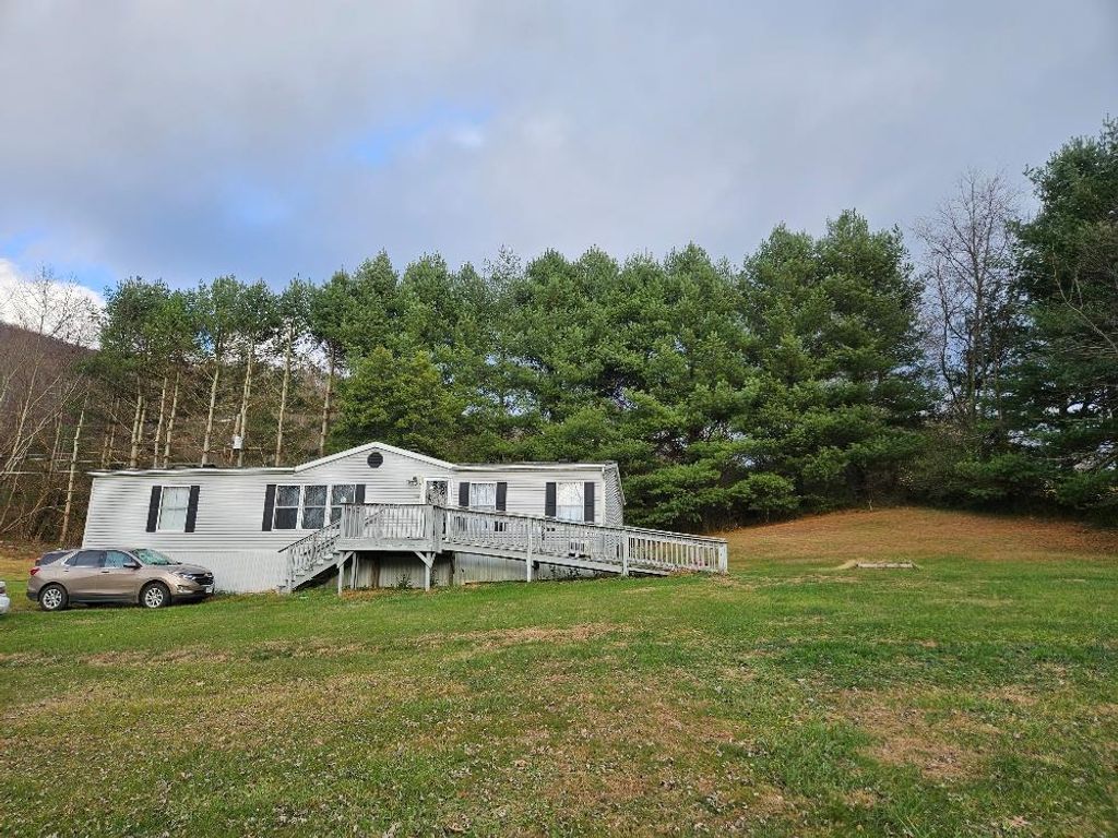 Photo of 1222 Austin Lane, Chilhowie, VA 24319 (MLS # 104176)