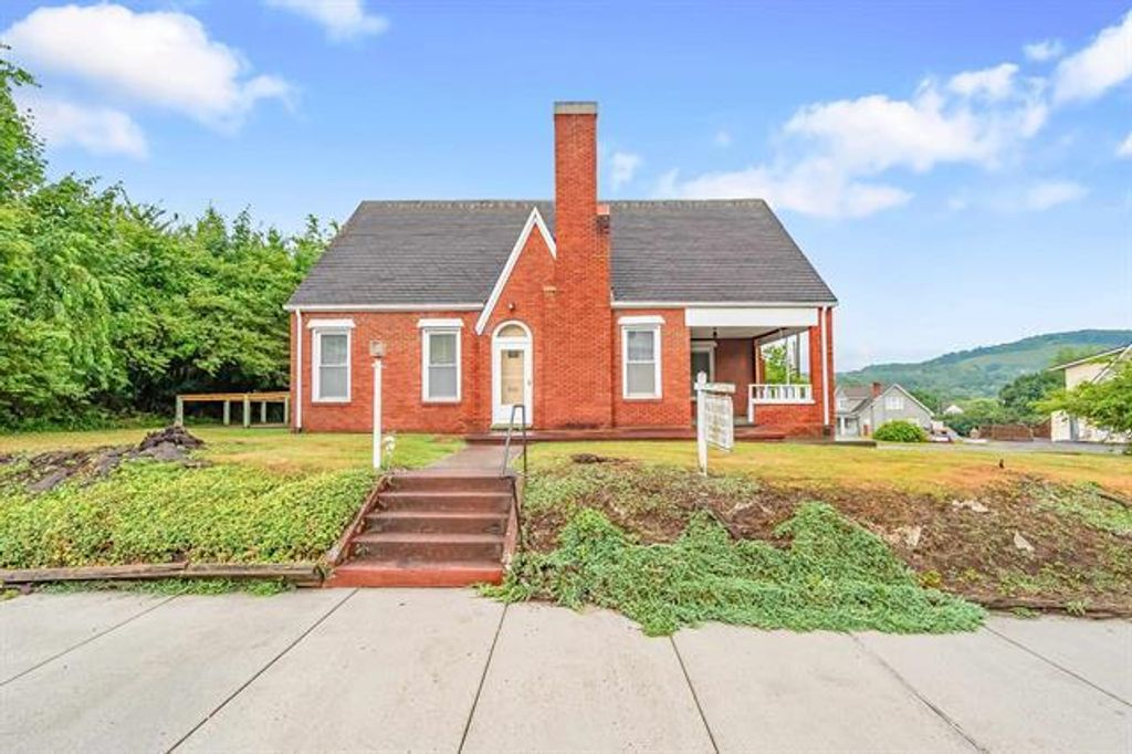 Photo of 501 N Main Street, Galax, VA 24333 (MLS # 103257)