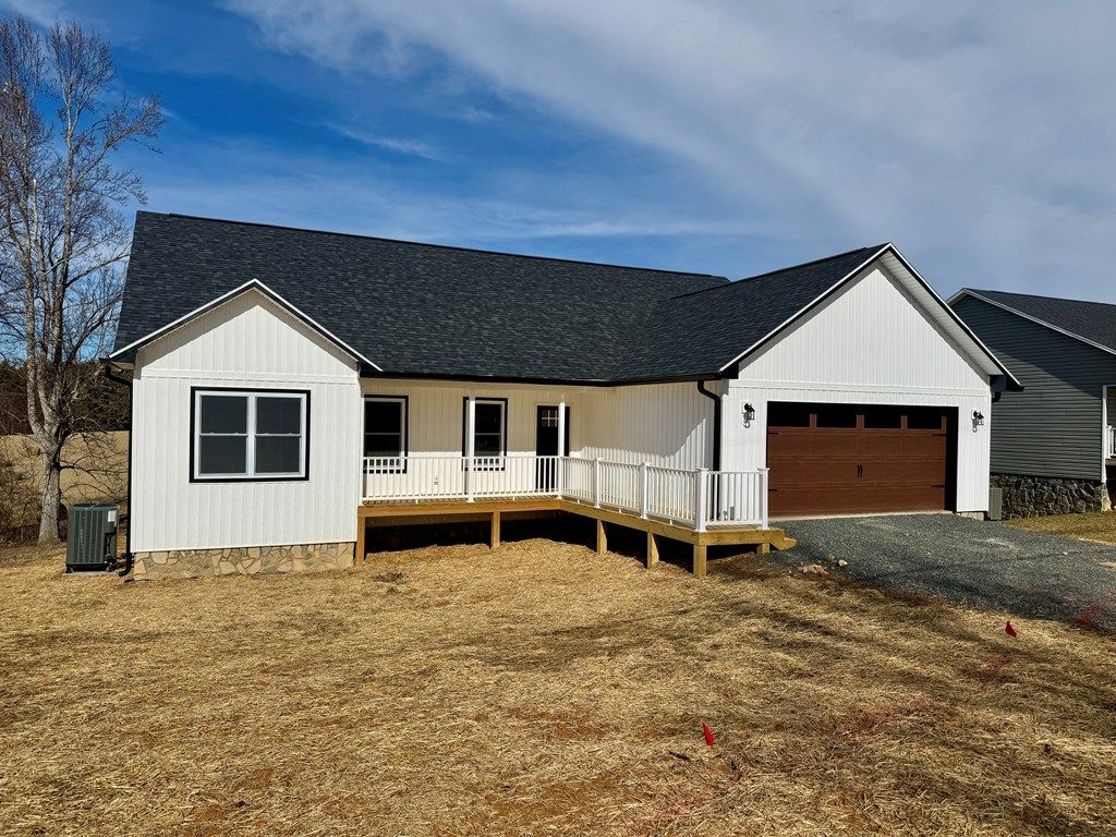 Photo of 977 Cranberry Road, Galax, VA 24333 (MLS # 98655)
