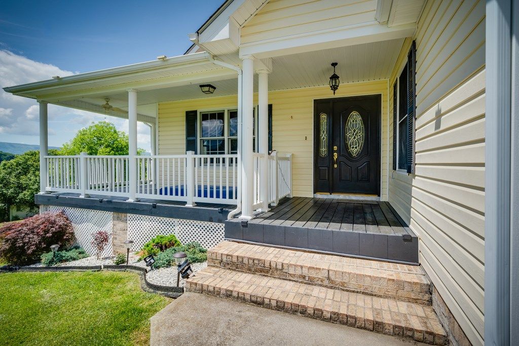 Photo of 703 Fairview Lane, Lebanon, VA 24266 (MLS # 103752)