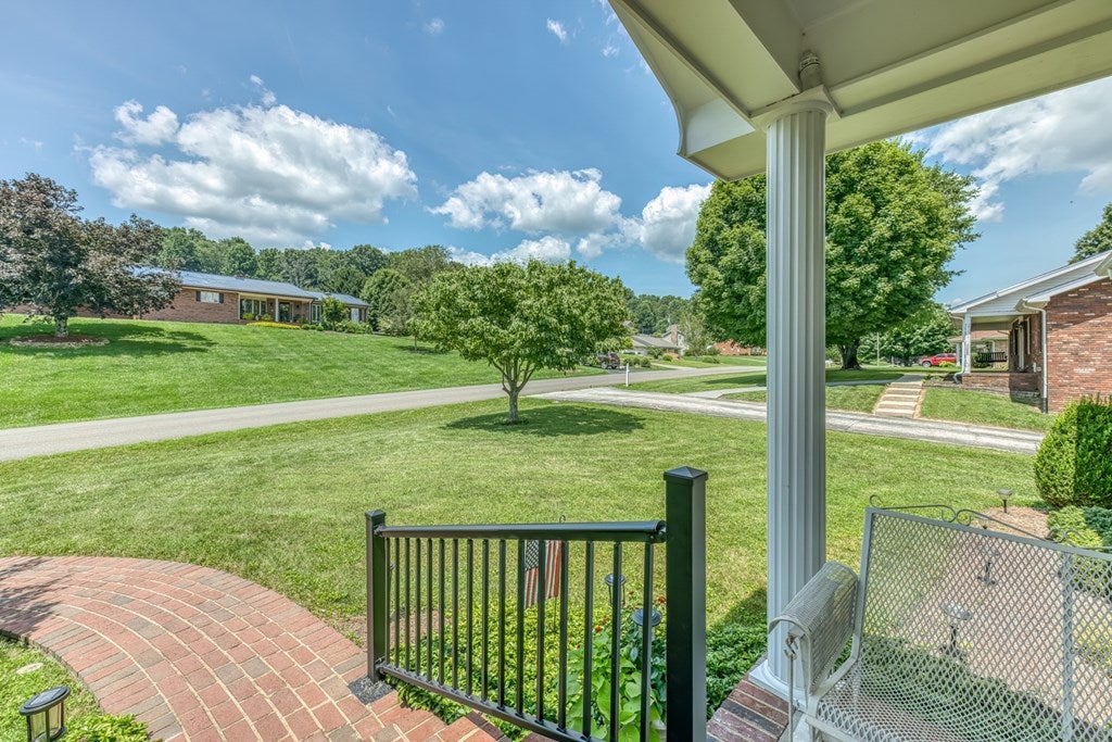 Photo of 19166 Stone Mountain Rd, Abingdon, VA 24210 (MLS # 111282)