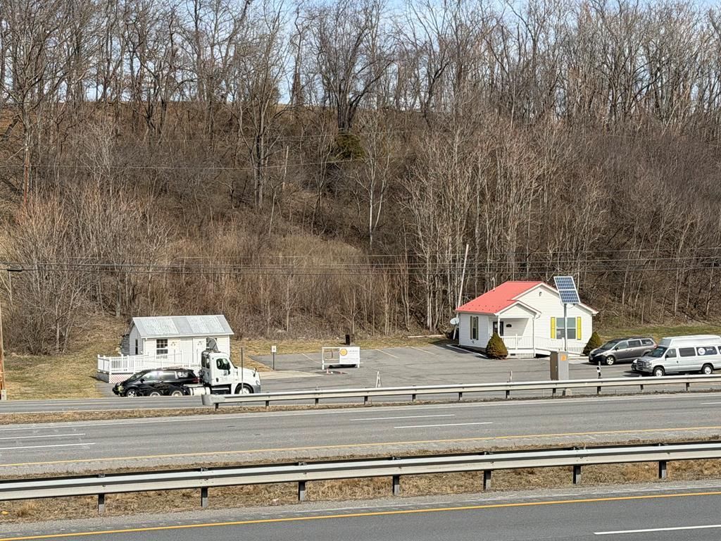 Photo of 602 E Lee Highway, Wytheville, VA 24382 (MLS # 105900)