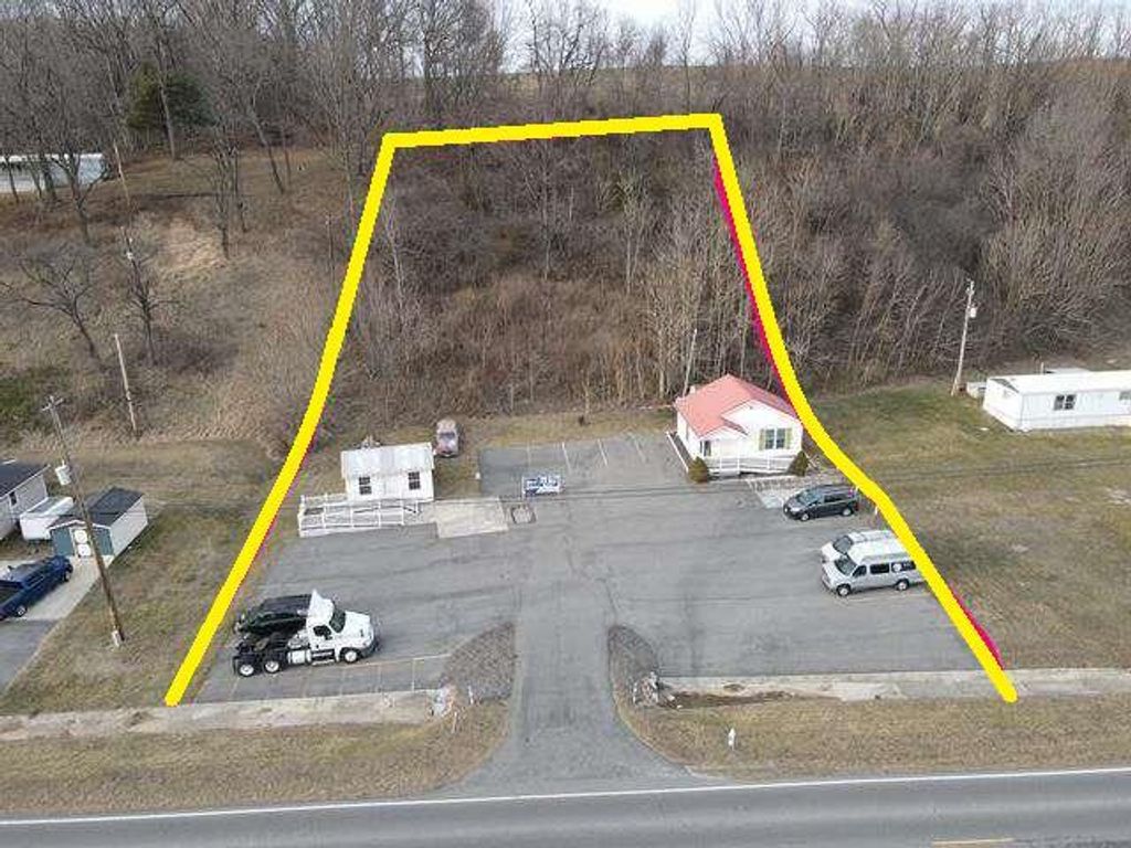 Photo of 602 E Lee Highway, Wytheville, VA 24382 (MLS # 105900)