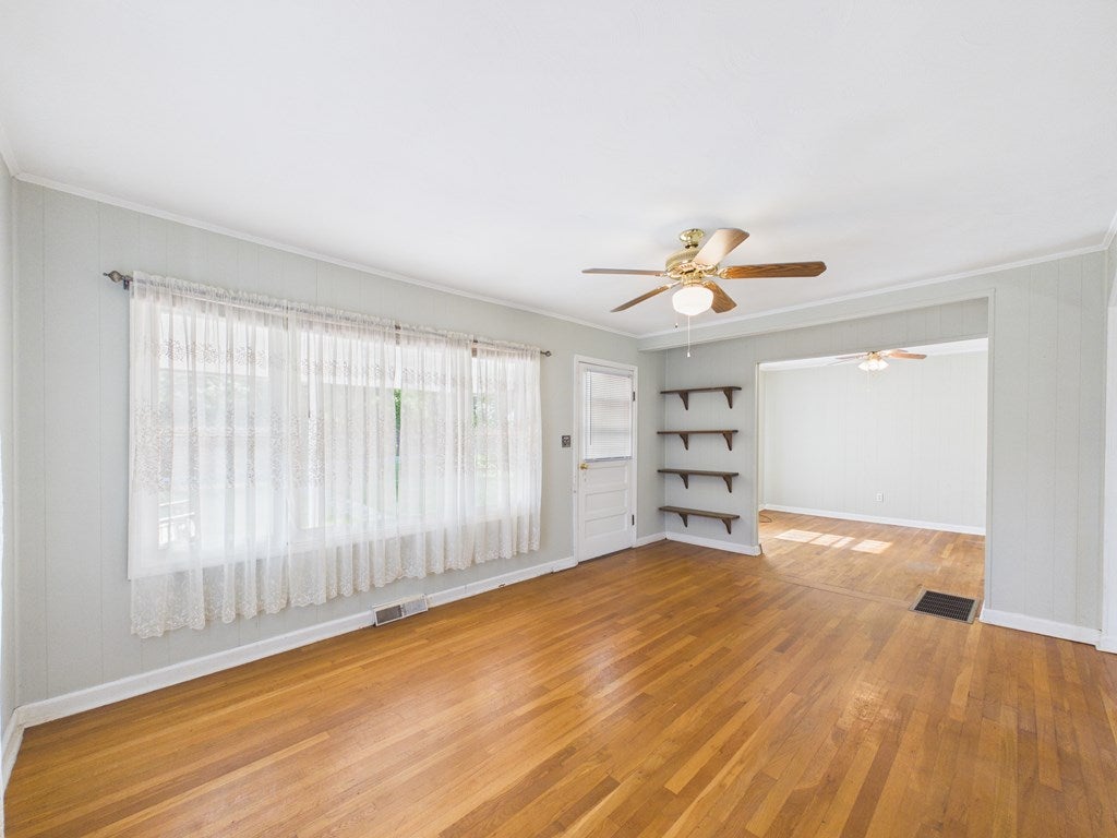 Photo of 878 SW Sugar Tree Rd, Willis, VA 24380 (MLS # 111314)