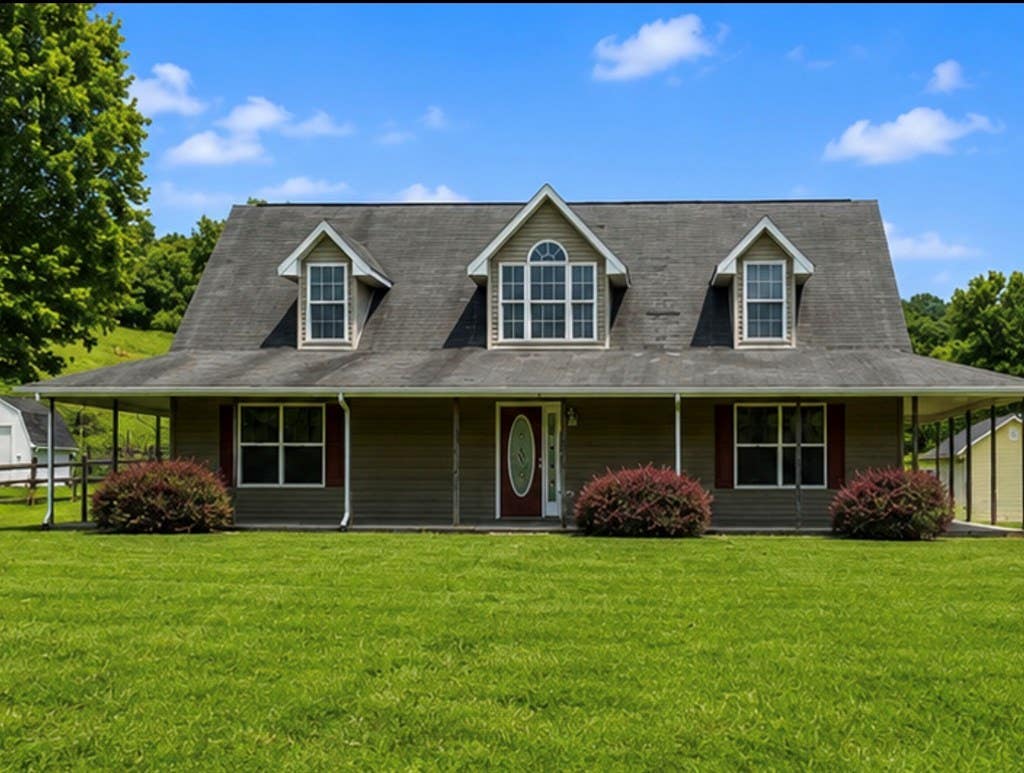 Photo of 19045 Stone Mountain Rd, Abingdon, VA 24210 (MLS # 110580)