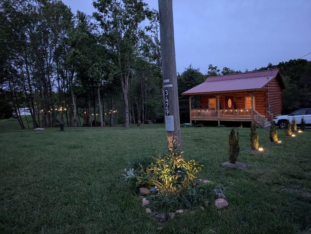 Photo of 3429 Chantilly Dr, Fancy Gap, VA 24328 (MLS # 109992)
