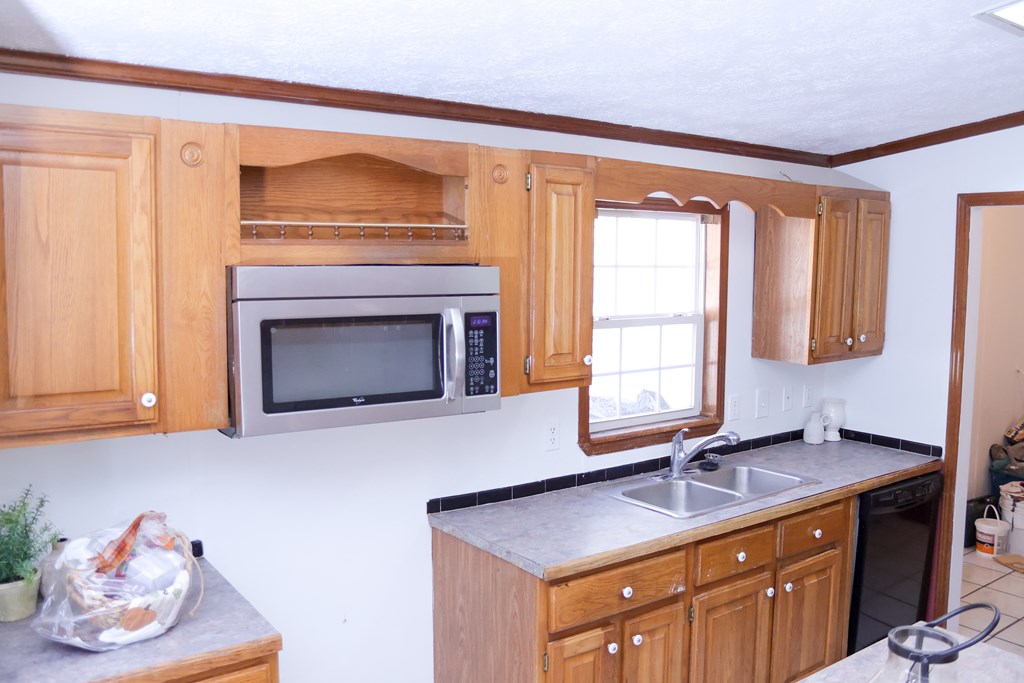 Wytheville, Virginia 24382, United States, 4 Bedrooms Bedrooms, ,2 BathroomsBathrooms,Residential,Active,13062