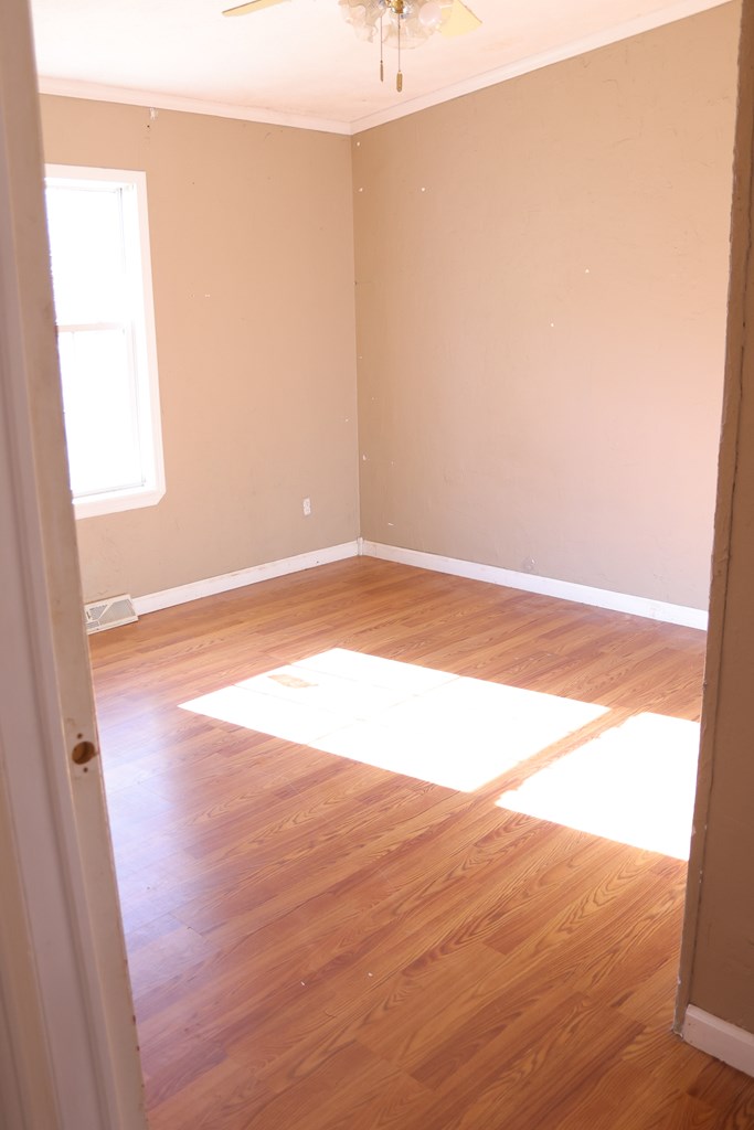 Wytheville, Virginia 24382, United States, 4 Bedrooms Bedrooms, ,2 BathroomsBathrooms,Residential,Active,13062