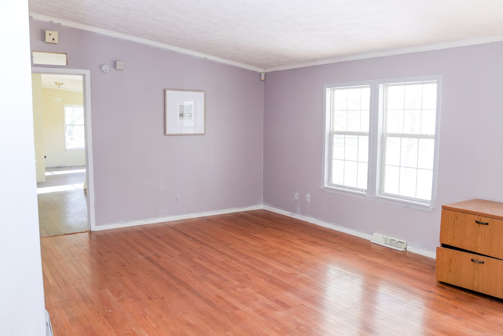 Wytheville, Virginia 24382, United States, 4 Bedrooms Bedrooms, ,2 BathroomsBathrooms,Residential,Active,13062