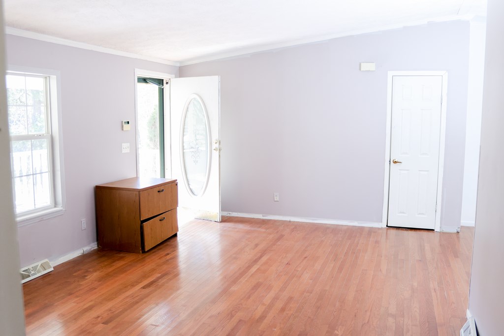 Wytheville, Virginia 24382, United States, 4 Bedrooms Bedrooms, ,2 BathroomsBathrooms,Residential,Active,13062