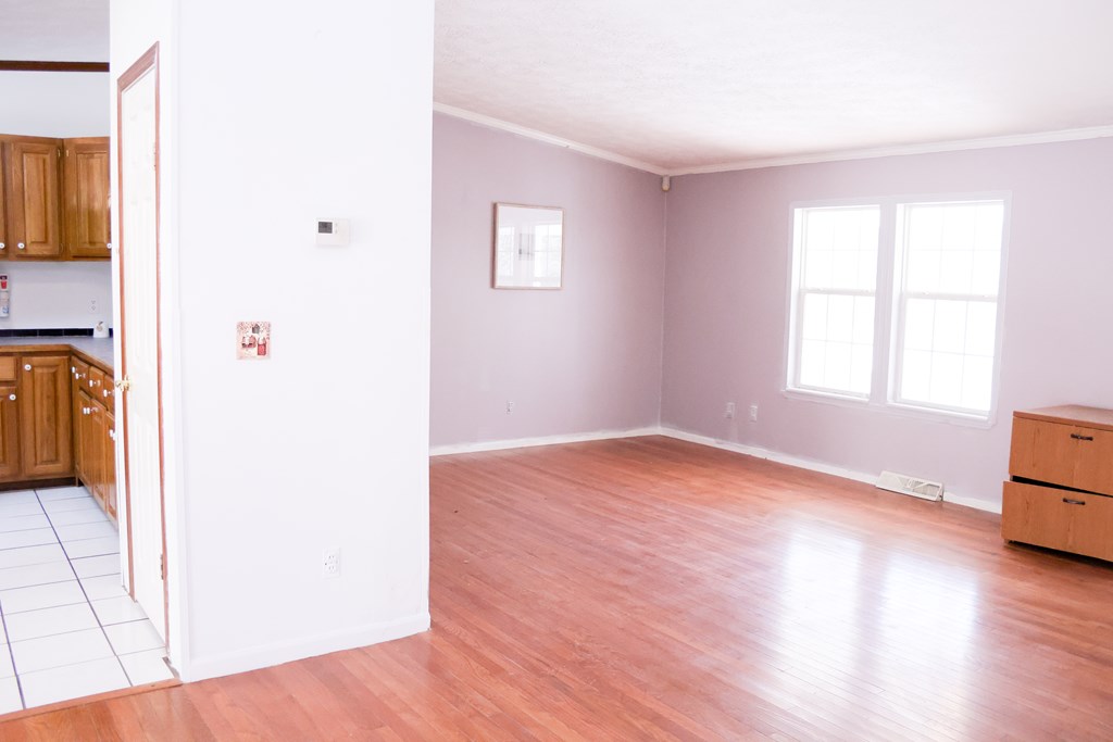 Wytheville, Virginia 24382, United States, 4 Bedrooms Bedrooms, ,2 BathroomsBathrooms,Residential,Active,13062