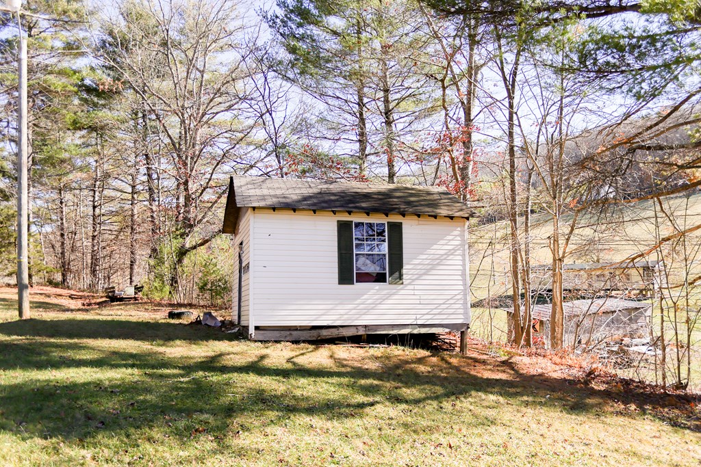 Wytheville, Virginia 24382, United States, 4 Bedrooms Bedrooms, ,2 BathroomsBathrooms,Residential,Active,13062