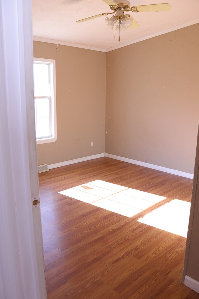 Wytheville, Virginia 24382, United States, 4 Bedrooms Bedrooms, ,2 BathroomsBathrooms,Residential,Active,13062