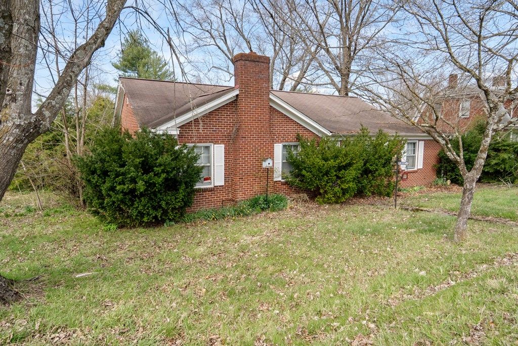 Photo of 510 W Glade Street, Glade Spring, VA 24370 (MLS # 109273)