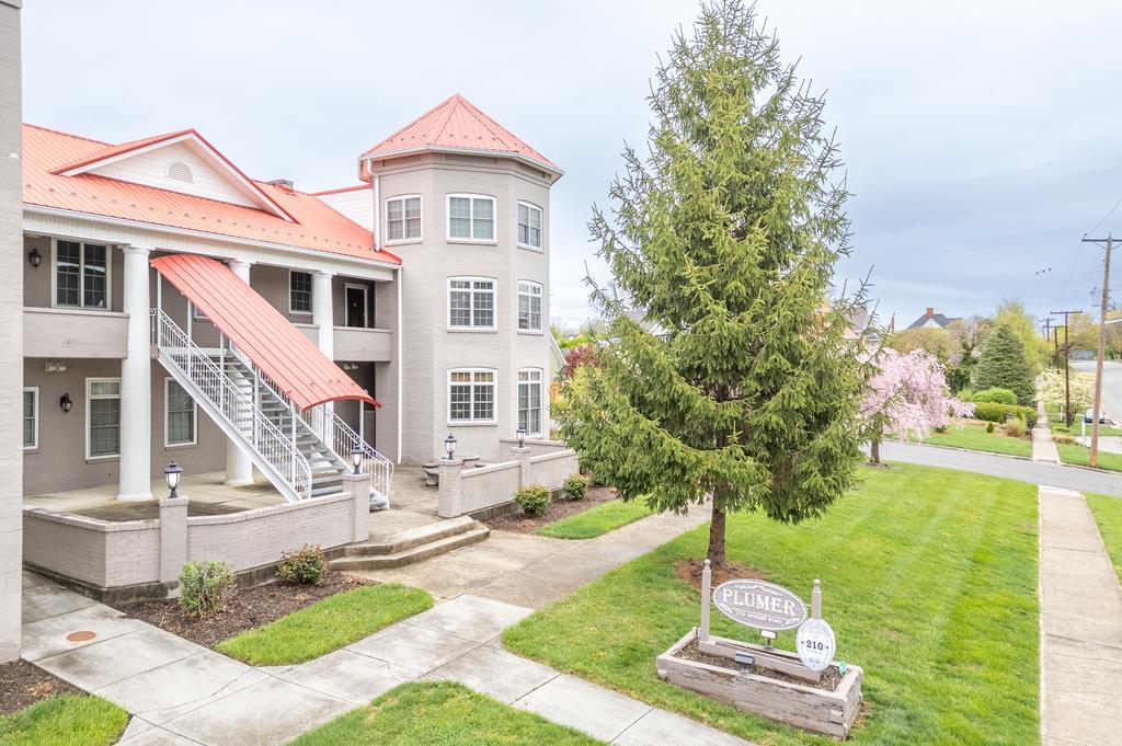 Wytheville, Virginia 24382, United States, 1 Bedroom Bedrooms, ,1 BathroomBathrooms,Residential,Contingent,109248