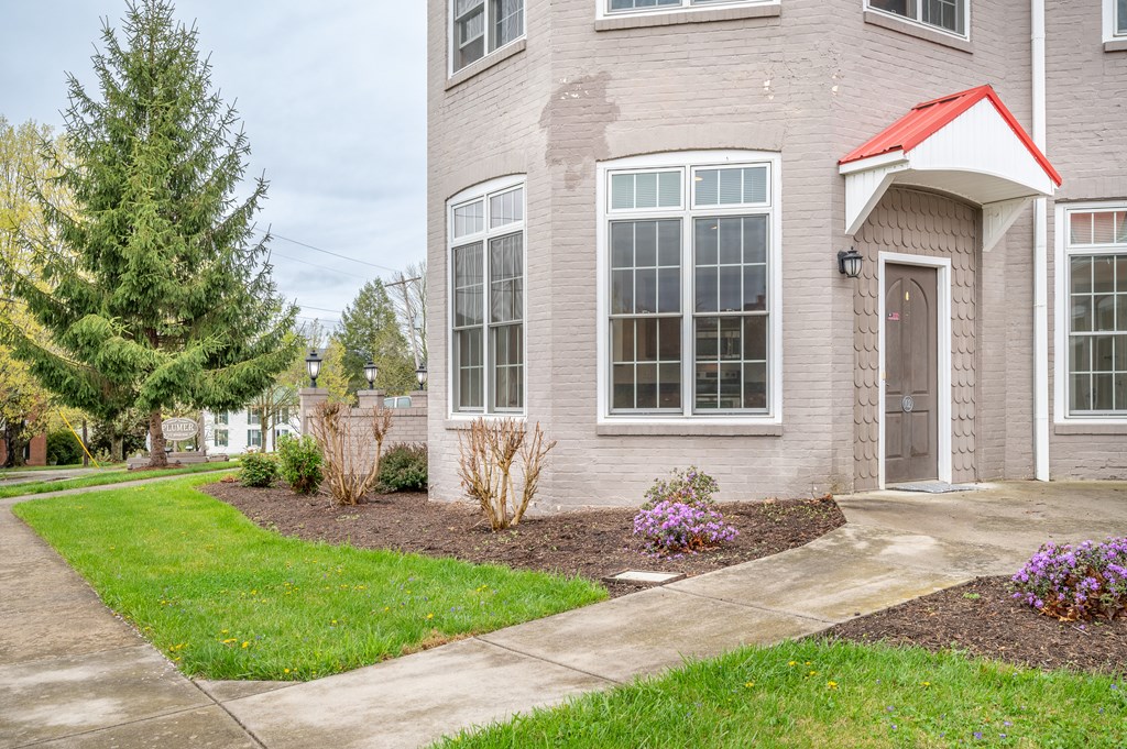 Wytheville, Virginia 24382, United States, 1 Bedroom Bedrooms, ,1 BathroomBathrooms,Residential,Contingent,109248