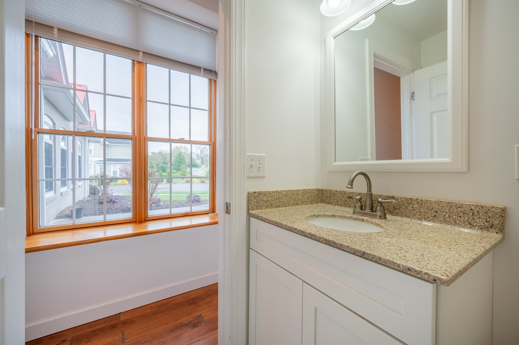 Wytheville, Virginia 24382, United States, 1 Bedroom Bedrooms, ,1 BathroomBathrooms,Residential,Contingent,109248