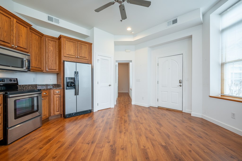 Wytheville, Virginia 24382, United States, 1 Bedroom Bedrooms, ,1 BathroomBathrooms,Residential,Contingent,109248