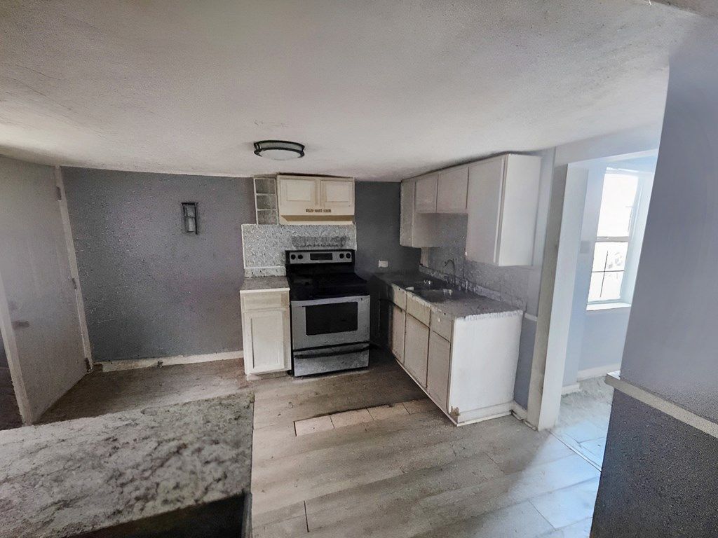 Photo of 708 Spruce St, Marion, VA 24354 (MLS # 104662)