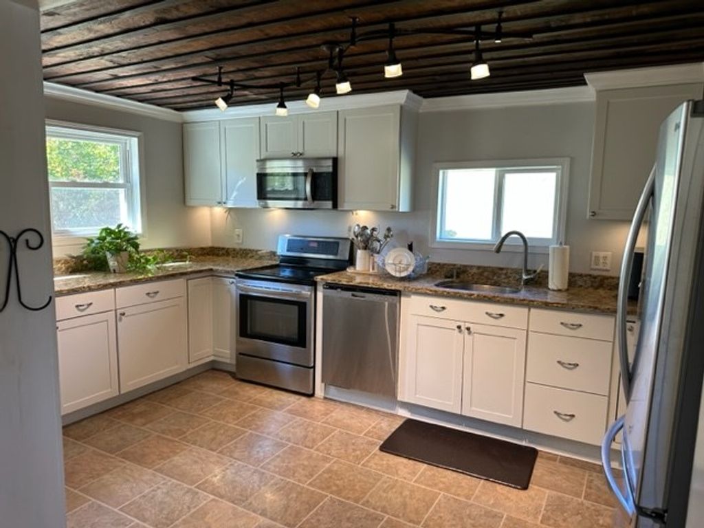 Photo of 28 Flatridge Rd, Troutdale, VA 24378 (MLS # 103847)