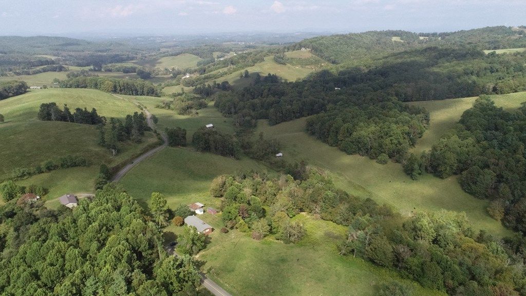 Photo of 5771 Joy Ranch Rd, Woodlawn, VA 24343 (MLS # 103513)