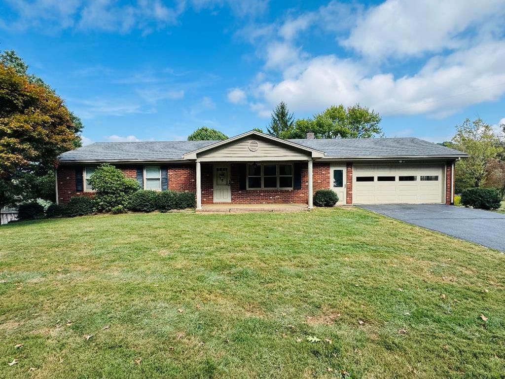 Photo of 5771 Joy Ranch Rd, Woodlawn, VA 24343 (MLS # 103513)