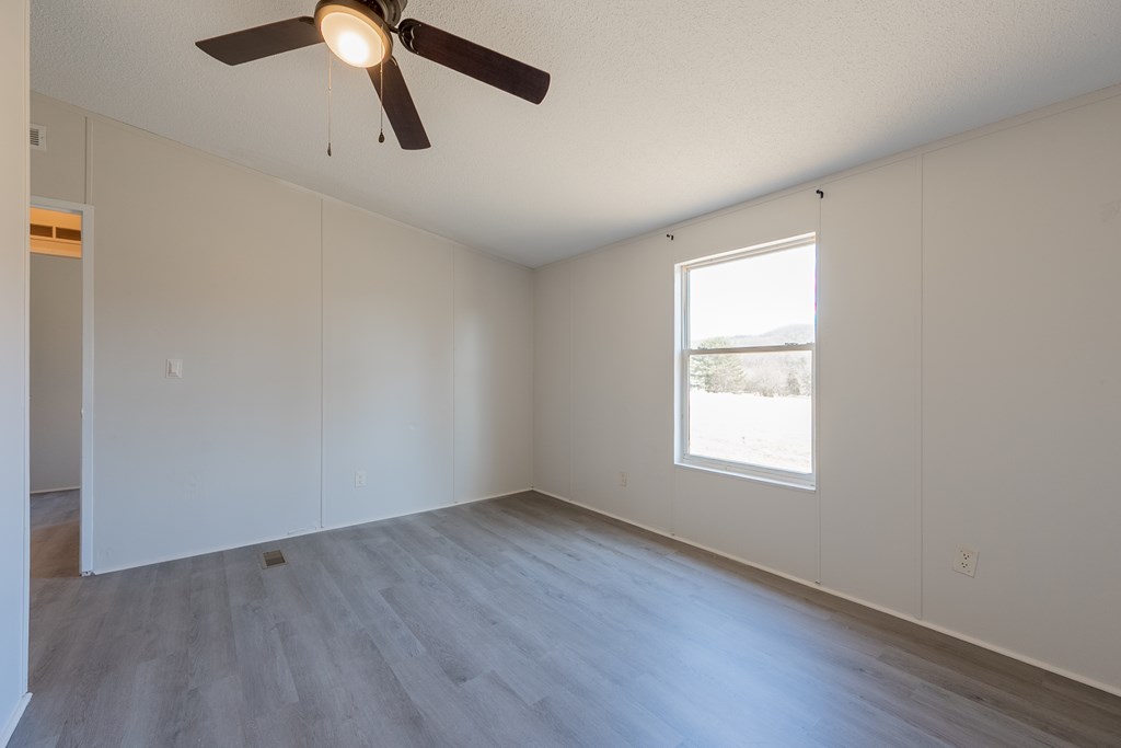 Barren Springs, Virginia 24313, United States, 3 Bedrooms Bedrooms, ,2 BathroomsBathrooms,Residential,Active,76553