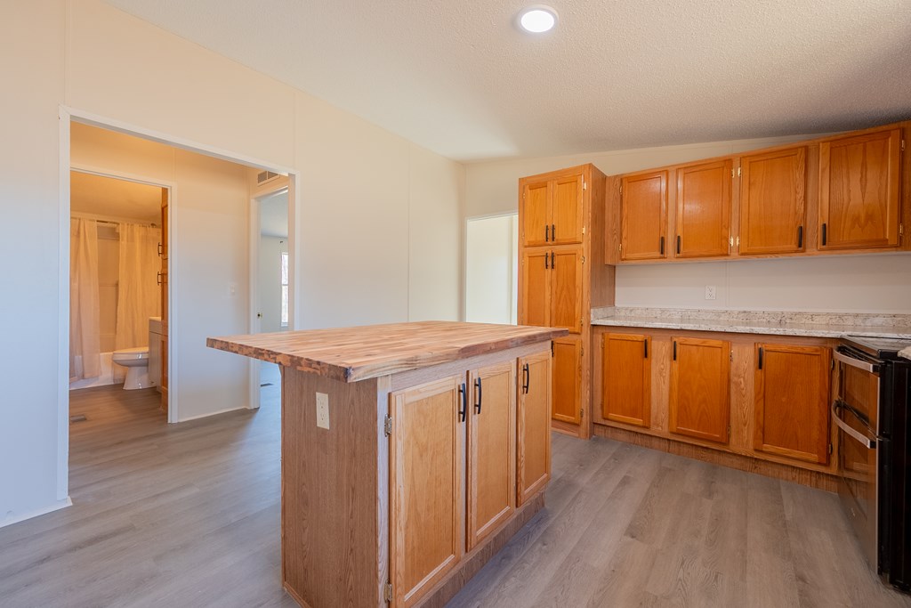 Barren Springs, Virginia 24313, United States, 3 Bedrooms Bedrooms, ,2 BathroomsBathrooms,Residential,Active,76553