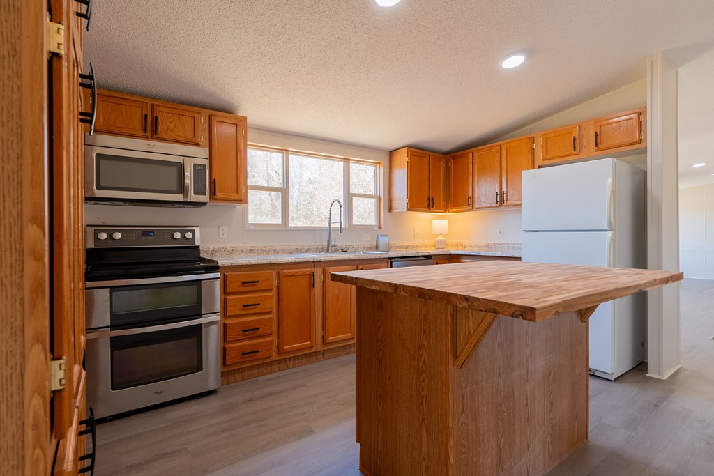 Barren Springs, Virginia 24313, United States, 3 Bedrooms Bedrooms, ,2 BathroomsBathrooms,Residential,Active,76553