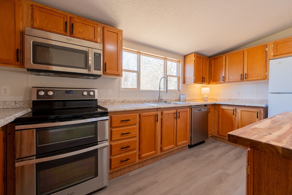 Barren Springs, Virginia 24313, United States, 3 Bedrooms Bedrooms, ,2 BathroomsBathrooms,Residential,Active,76553