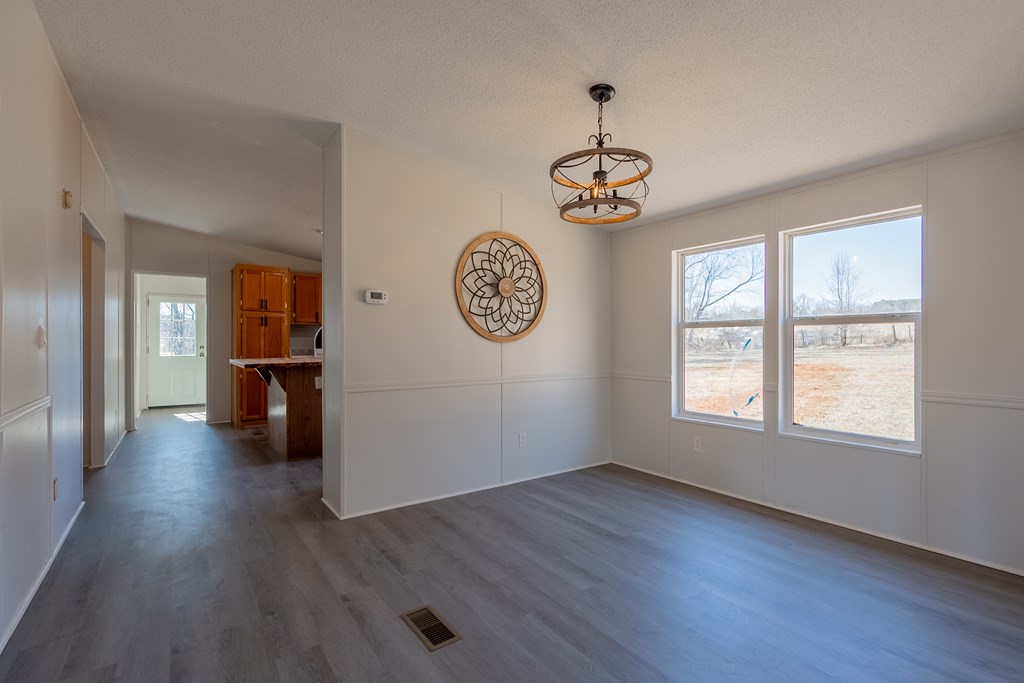 Barren Springs, Virginia 24313, United States, 3 Bedrooms Bedrooms, ,2 BathroomsBathrooms,Residential,Active,76553