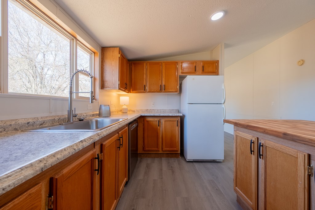 Barren Springs, Virginia 24313, United States, 3 Bedrooms Bedrooms, ,2 BathroomsBathrooms,Residential,Active,76553