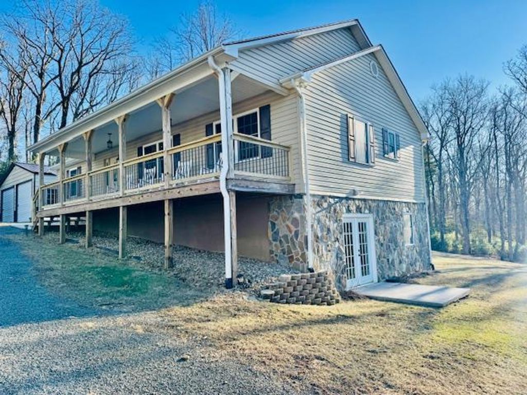 Photo of 167 Laurel Dr, Fancy Gap, VA 24328 (MLS # 104634)