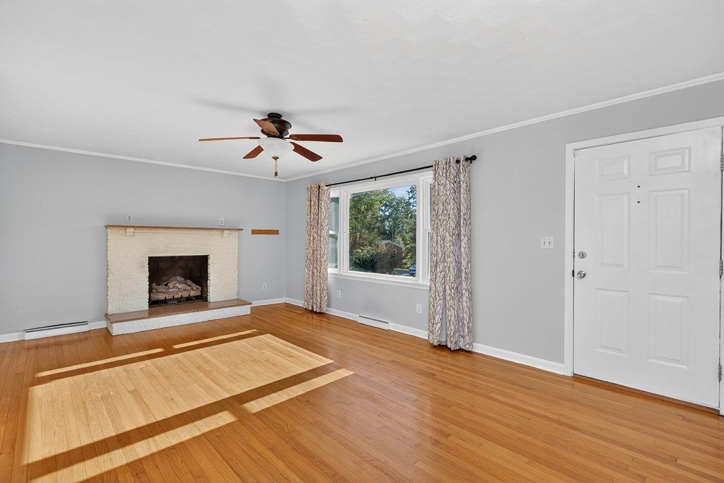 Photo of 16294 Mary St, Abingdon, VA 24210 (MLS # 103764)