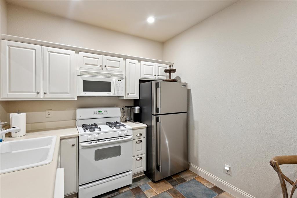 Abingdon, Virginia 24211, United States, 4 Bedrooms Bedrooms, ,3 BathroomsBathrooms,Residential,Active,108818