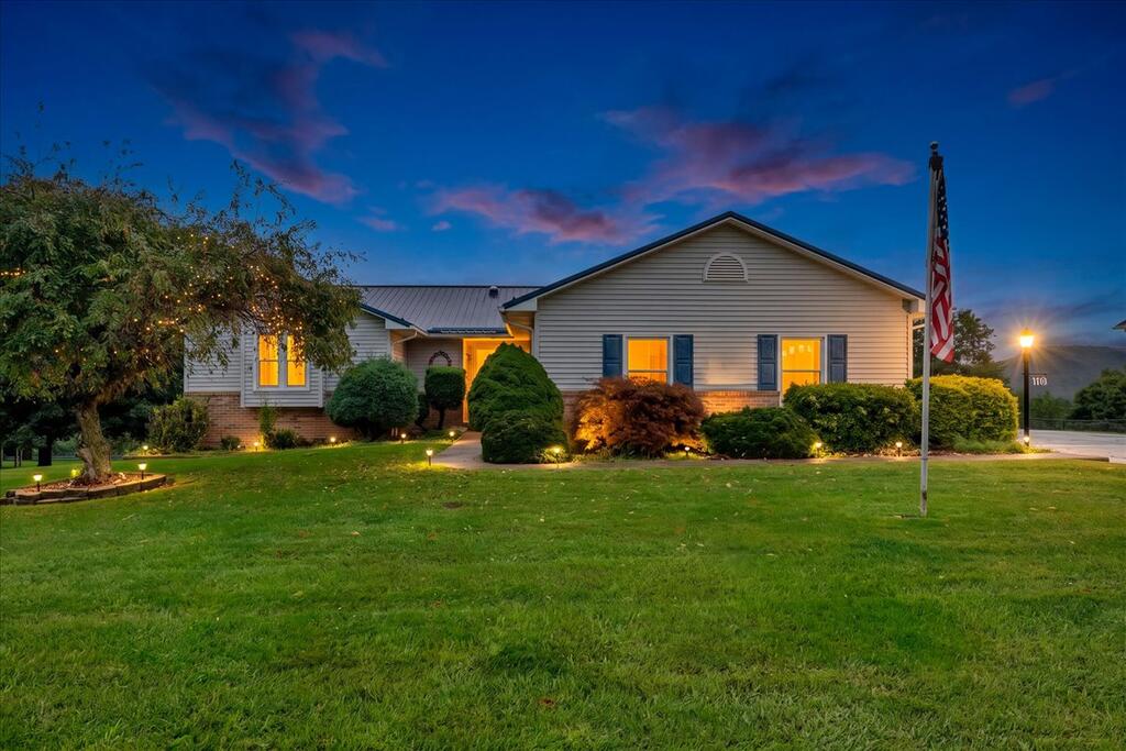 Photo of 110 Cove Hills Drive, Wytheville, VA 24382 (MLS # 111566)