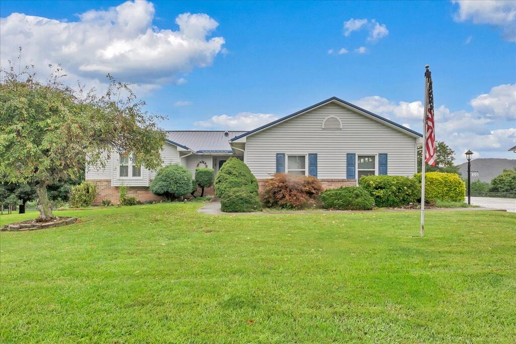 Photo of 110 Cove Hills Drive, Wytheville, VA 24382 (MLS # 111566)