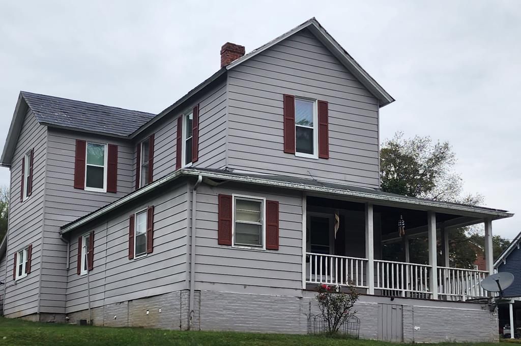 Photo of 1147 Riverside Drive, North Tazewell, VA 24630 (MLS # 103586)