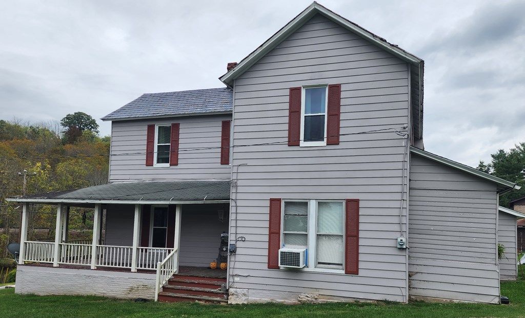 Photo of 1147 Riverside Drive, North Tazewell, VA 24630 (MLS # 103586)