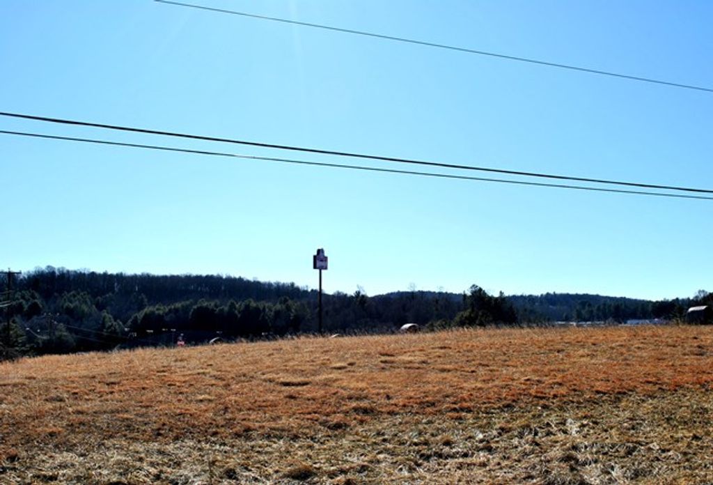 Photo of 313 Airport Road, Hillsville, VA 24343 (MLS # 104364)