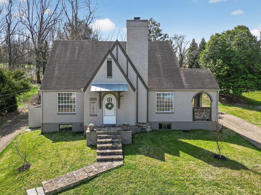 Photo of 142 Campbell Ave, Marion, VA 24354 (MLS # 109347)