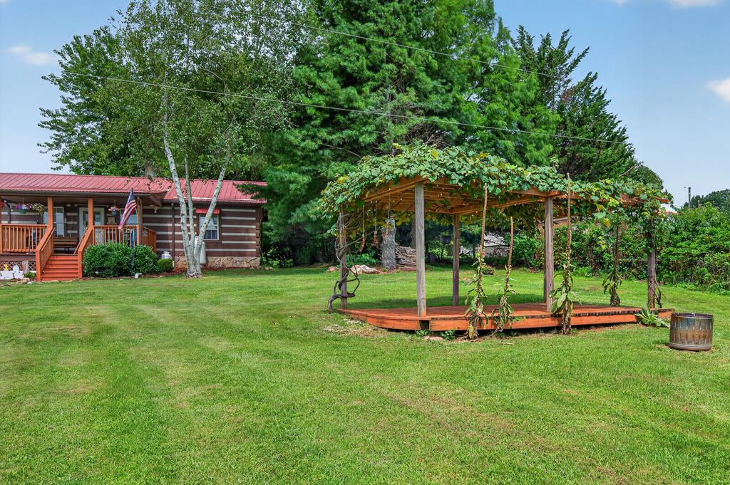Photo of 85 Volunteer Ridge Trl, Hillsville, VA 24343 (MLS # 111524)