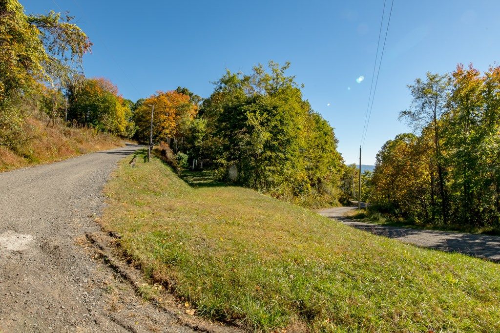 Photo of 3 Little Waterfalls Trl #30,31,32, Fancy Gap, VA 24328 (MLS # 103850)