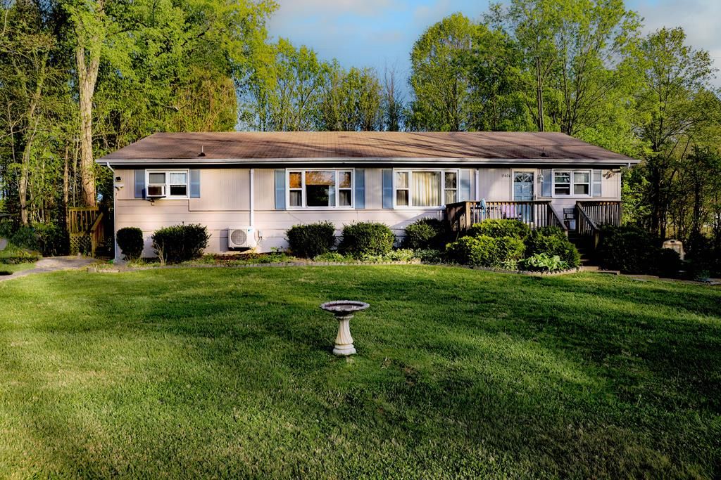 Photo of 15424 Majestic Drive, Bristol, VA 24202 (MLS # 109812)